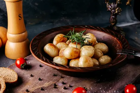 Блюда из молодой картошки: рецепты, идеи и советы