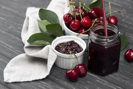 Джем из вишни: рецепт, секреты приготовления и польза