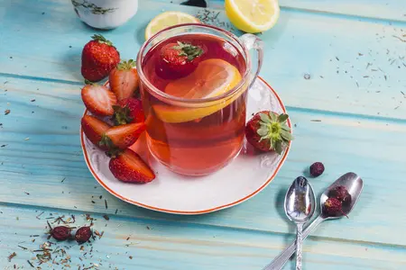 Летние чаи с фруктами: освежающий вкус и польза для здоровья