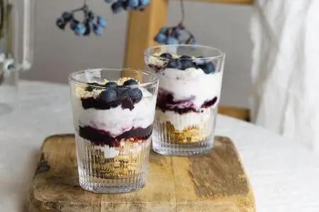 Десерты с йогуртом и фруктами: вкусные и полезные идеи для здоровья и удовольствия