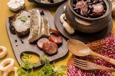 Кухня Якутии: особенности национальных блюд, 5 вкусных традиционных таежных рецептов 