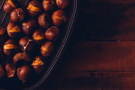 Каштаны, пожаренные в духовом шкафу
