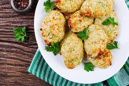 Овощные котлеты из смешанных овощей с сыром