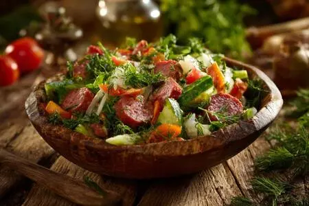 Сытный и ароматный белорусский деревенский салат: Путешествие во вкусе к истокам народной кухни