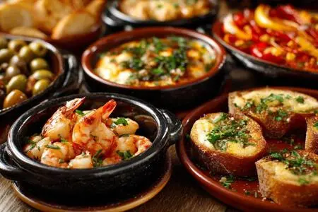 Исследование особенностей испанской кухни - почему мы любим тапасы?