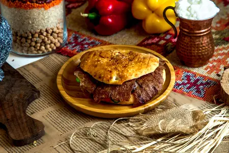 Экспериментируем с питой: новые мясные сочетания