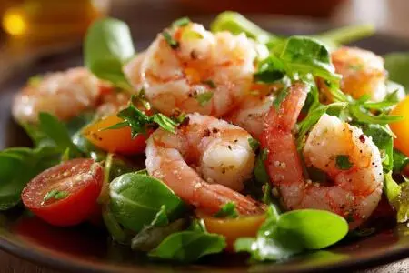 Салат с креветками: Рецепты, Секреты Вкуса и Идеальные Сочетания