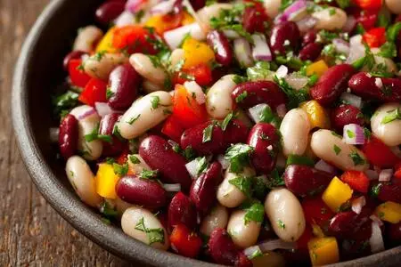 Салат из фасоли: Вкусно, Полезно, Разнообразно