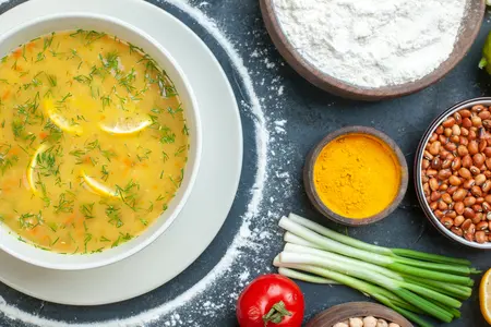 Вкусный гороховый суп с копчёностями: 3 лучших рецепта в кастрюле, мультиварке, афганском казане 