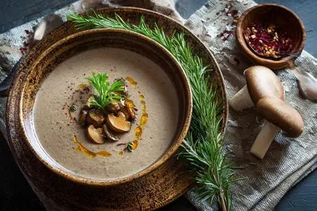 Суп-пюре из шампиньонов: Элегантность вкуса на вашем столе
