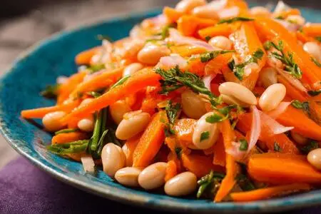 Салат с фасолью и морковью: Кладезь Вкуса и Пользы для Вашего Стола
