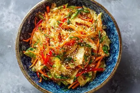 Салат из капусты по-корейски: Хрустящий Взрыв Вкуса и Секреты Идеального Маринования