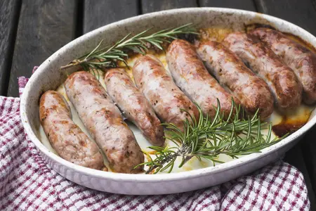 Вкусные купаты в духовке: пошаговый рецепт, как правильно запечь, сколько готовить