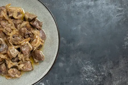 Бефстроганов из свинины: вкусный классический рецепт со сметаной на сковороде