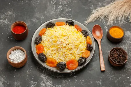 Традиционная рисовая каша с сухофруктами - вкус из детства