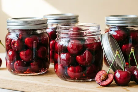 Компот из вишни: лучшие рецепты, секреты яркого цвета и насыщенного вкуса