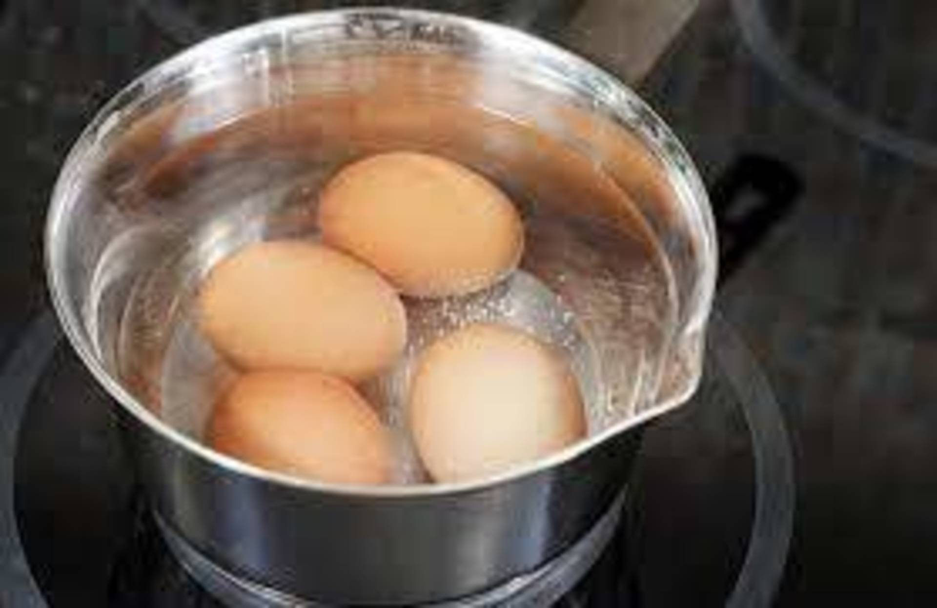 Что дает яйцо в тесте. Яичный желток. Яйца варятся. Гриль яйцо. Варить яйца в горячей воде.