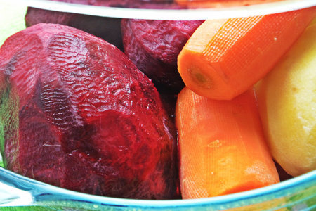 Овощи для винегрета можно приготовить быстро в СВЧ!