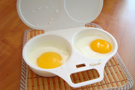 Яйца за 30 секунд в СВЧ в специальном приспособлении