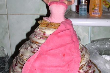 Торт кукла "барби": шаг 8