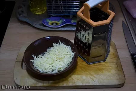 Фаршированные шампиньоны: шаг 3