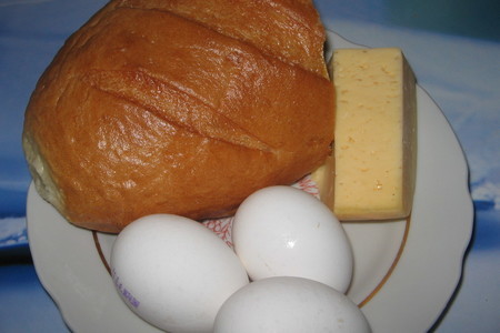 Яйцо в батоне или бутерброд №.....: шаг 1