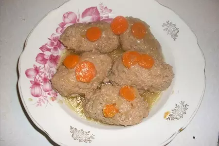 Куринные котлетки(тушенные): шаг 1