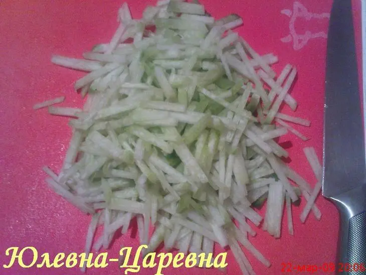 Салат с редькой: шаг 2
