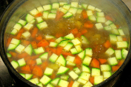 Лёгкий суп с манными таллерами: шаг 1