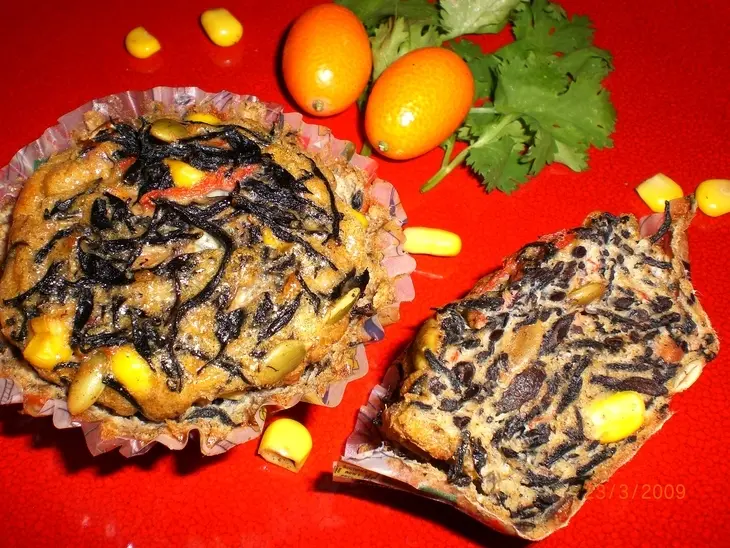 Яичные маффины с морской капустой: шаг 4