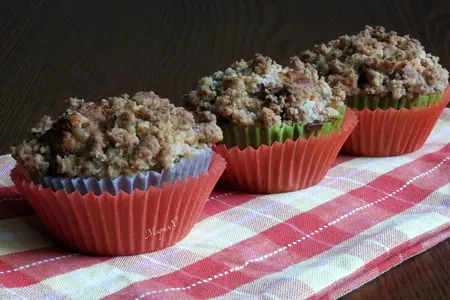 Маффины с грушей, бананами и орехами: шаг 3