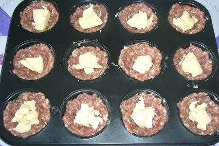 Маффины мясные.... аналог котлет по-киевски...: шаг 2