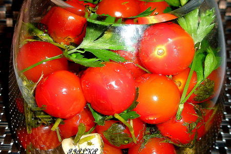 Маринованные помидоры черри с пряностями: шаг 1