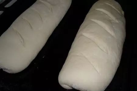 Батон нарезной: шаг 1
