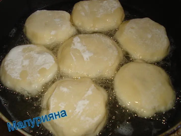 Беляши со сметаной: шаг 4