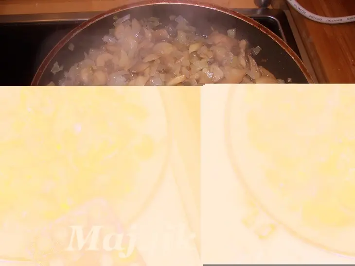 Вкуснейшее мяско под жюльеново-овощной  подушкой, да под хрустящей корочкой из теста: шаг 4