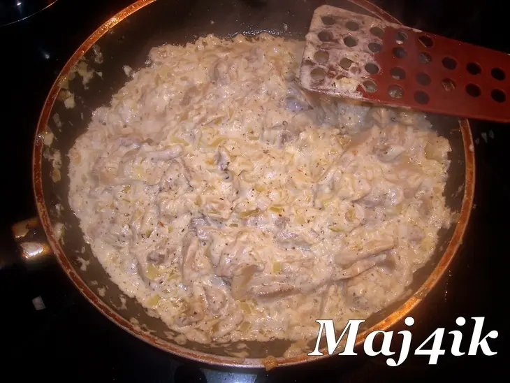 Вкуснейшее мяско под жюльеново-овощной  подушкой, да под хрустящей корочкой из теста: шаг 5