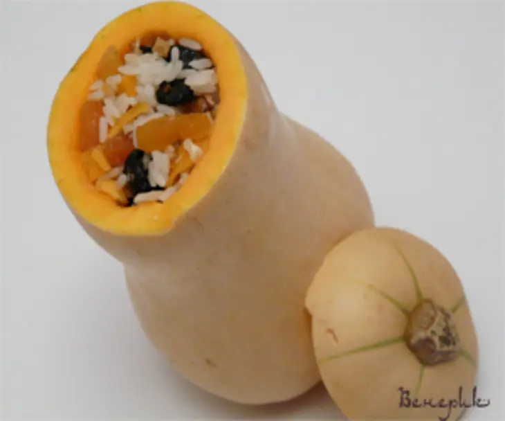 Тыква запеченная с рисом, сухофруктами, орехами и политая мёдом.: шаг 6