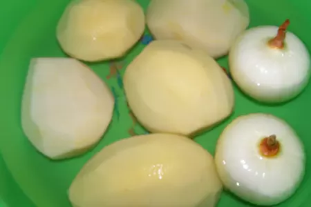 Картофельные лодочки с печёнкой: шаг 1