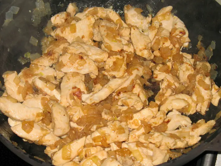 Курочка в соусе из нута.: шаг 2