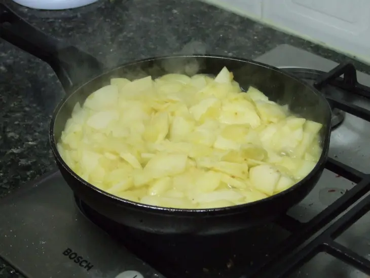 Сливочный пирог с яблоками: шаг 1