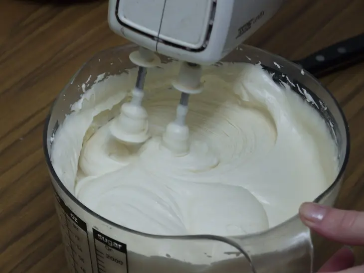 Сливочный пирог с яблоками: шаг 4