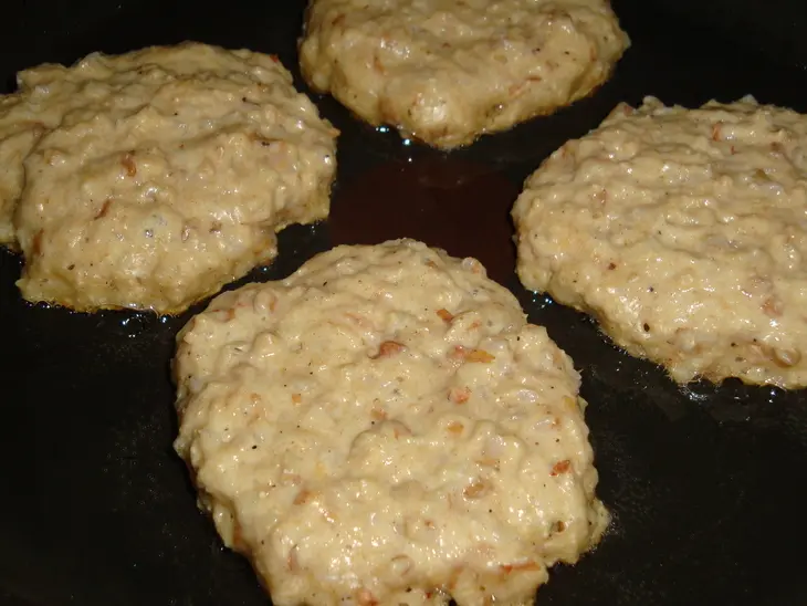 Оладьи из гречки с рыбным кремом: шаг 3