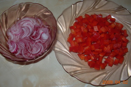 Салат фасолевый с тунцом: шаг 2