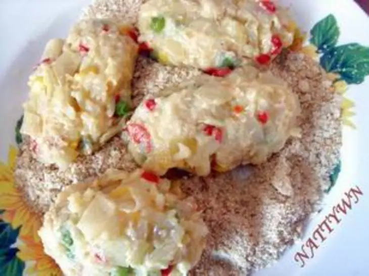 Котлеты из овощей и курица, тушенная в сметанно-горчичном соусе: шаг 4