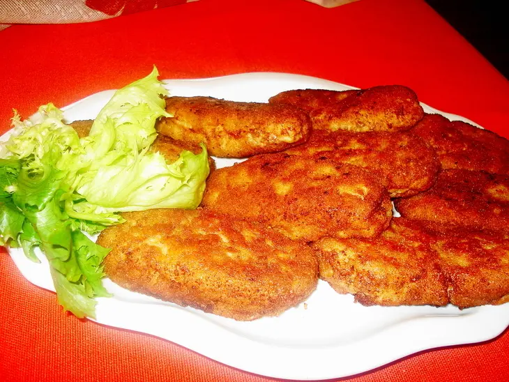 Зразы из фарша с баклажанной закуской: шаг 4