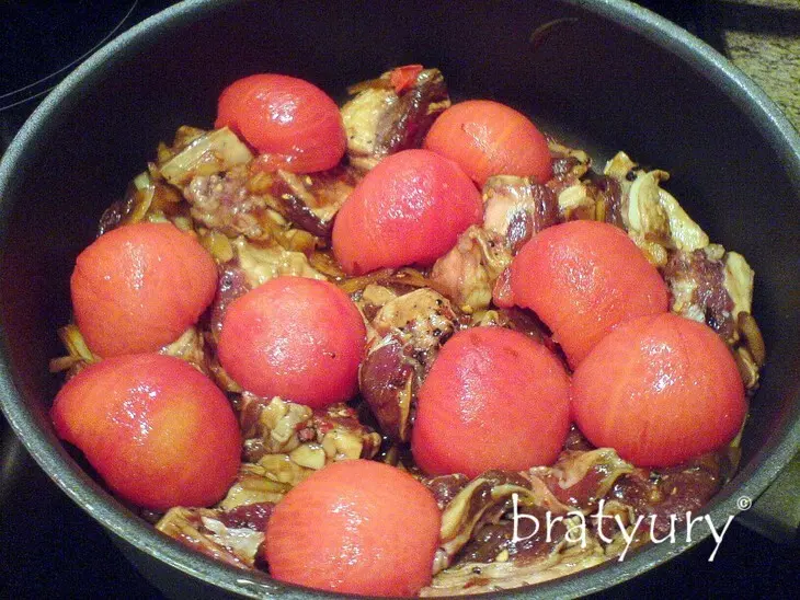 Говядина, тушёная с помидорами: шаг 5