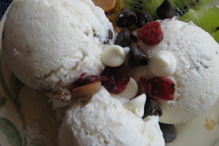 Мороженое с шоколадно фруктовой смесью: шаг 1