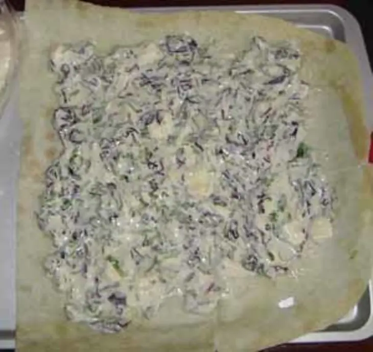 Лаваш со сливочным сыром, зеленью и омлетом: шаг 3
