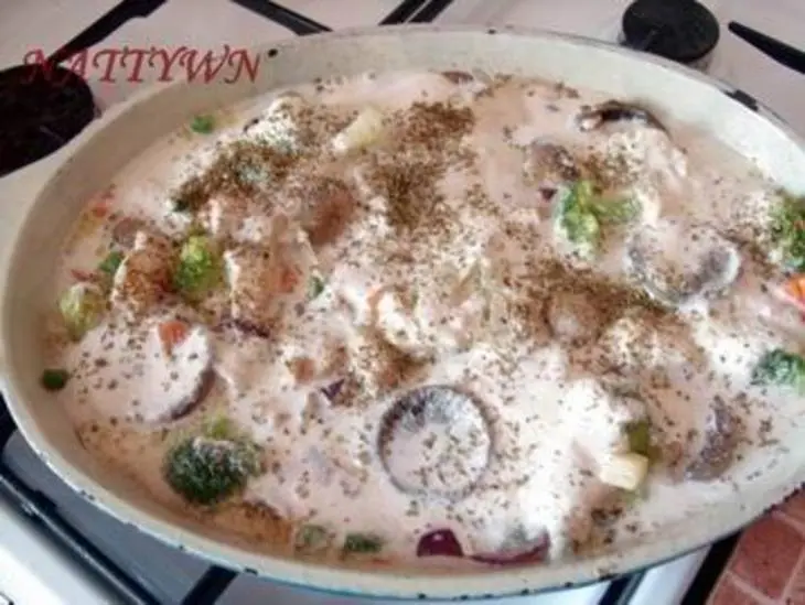 Овощи с грибами и  мясом под ореховым соусом.: шаг 4